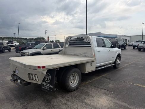 Used 2022 RAM 3500 Laramie AWD/4WD image 4