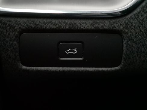 Used 2023 Volvo XC60 B5 Core image 27