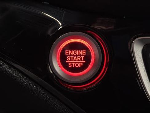 Used 2020 Honda Pilot Touring image 37