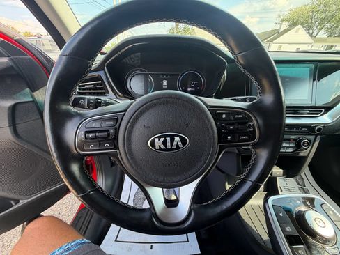 Used 2020 Kia Niro EX w/ Cold Weather Package FWD image 36