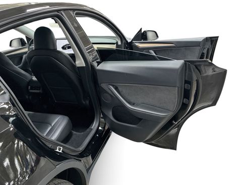 Certified 2023 Tesla Model Y Long Range AWD/4WD image 12