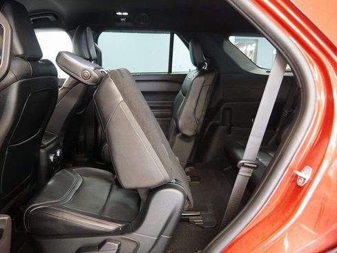 Used 2020 Ford Explorer ST image 27