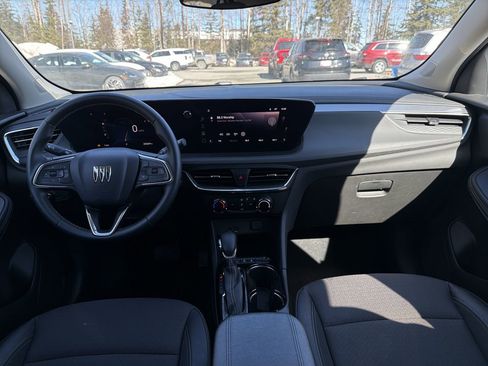 Used 2025 Buick Encore GX Preferred AWD/4WD image 22