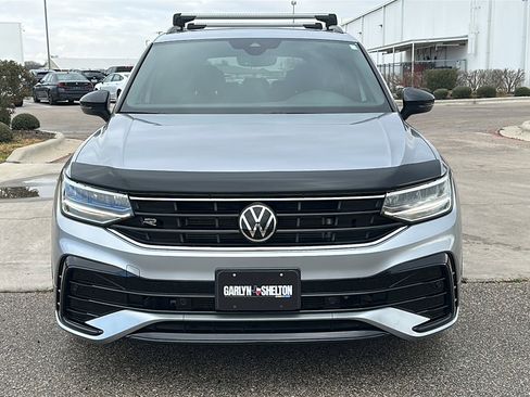 Used 2023 Volkswagen Tiguan SE R-Line image 11
