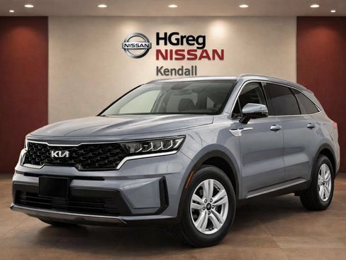 Used 2023 Kia Sorento LX FWD image 3