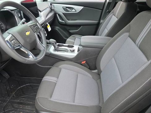 New 2025 Chevrolet Blazer LT w/ Convenience Package image 27