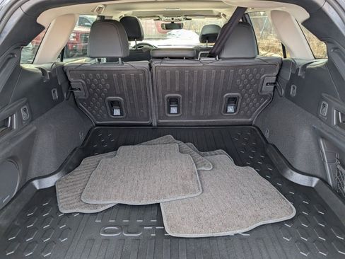 Used 2025 Subaru Outback Onyx Edition image 21