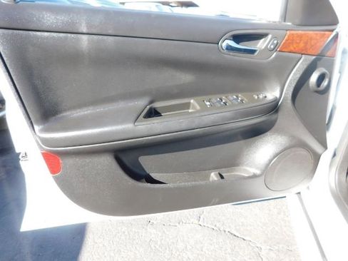 Used 2011 Chevrolet Impala LS image 11