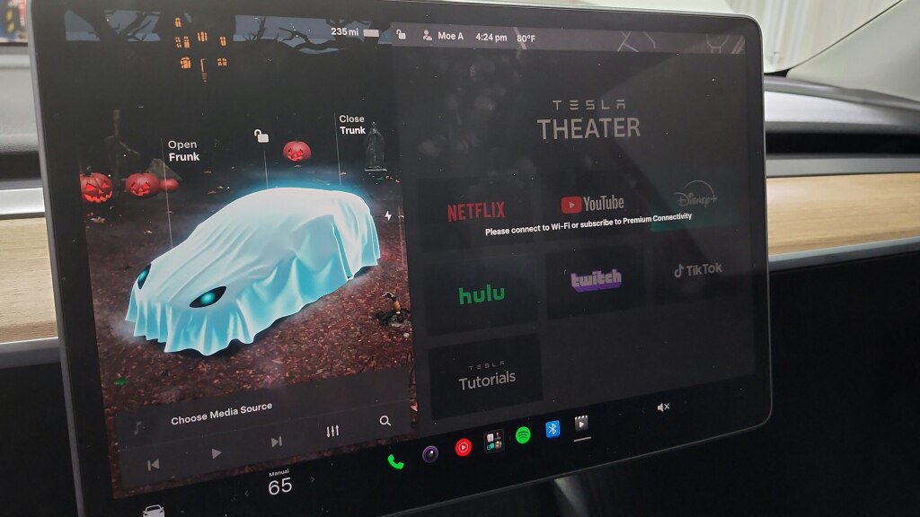 Used 2022 Tesla Model Y Long Range AWD/4WD image 34
