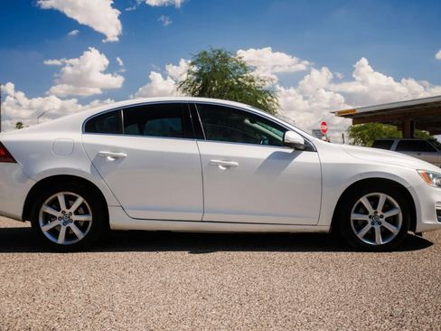 Used 2016 Volvo S60 T5 Premier w/ Convenience Package image 5