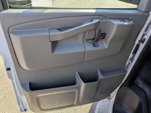 Used 2024 Chevrolet Express 2500 w/ Driver Convenience Package RWD image 10