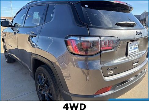 Used 2023 Jeep Compass Altitude image 4