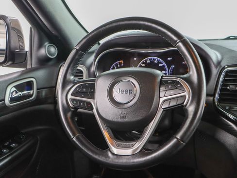 Used 2020 Jeep Grand Cherokee Altitude image 12