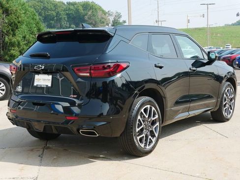 Used 2024 Chevrolet Blazer RS w/ Enhanced Convenience Package image 7