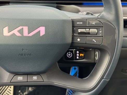 Used 2024 Kia EV9 GT-Line image 23