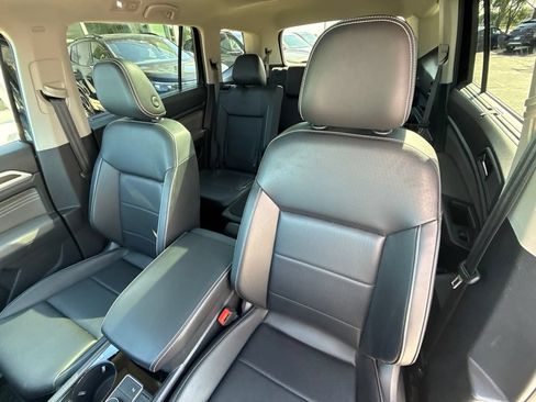 Used 2023 Volkswagen Atlas SE w/ Panoramic Sunroof Package AWD/4WD image 14