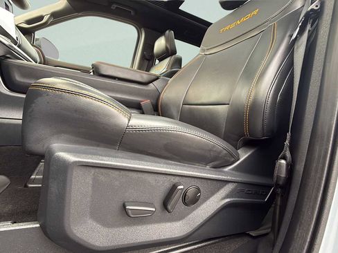 Used 2025 Ford Expedition Tremor image 14