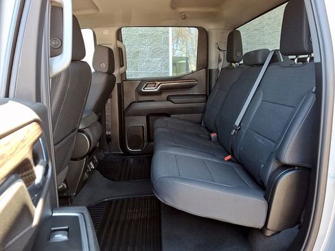 Used 2024 Chevrolet Silverado 1500 LT image 11