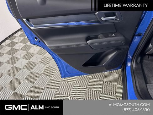 New 2026 GMC Terrain Elevation w/ Elevation Premium Package image 23