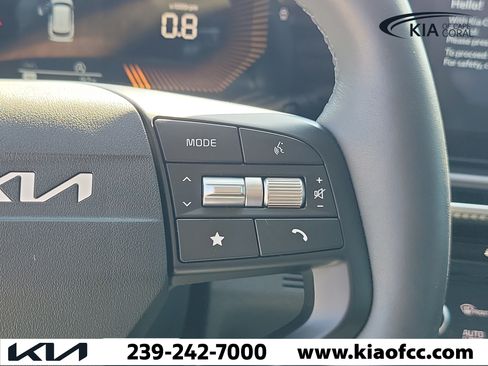 Certified 2026 Kia Sportage EX w/ EX Panorama Roof Package FWD image 26