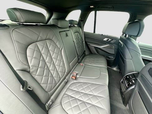 Used 2026 BMW X5 sDrive40i w/ Executive Package RWD image 22