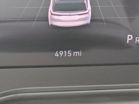 Used 2025 Jeep Wagoneer S Limited image 11