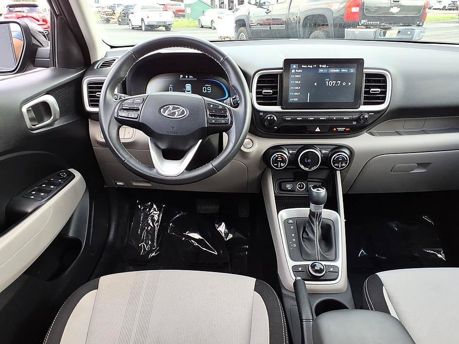 Used 2026 Hyundai Venue SEL FWD image 20