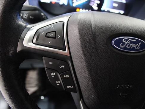 Used 2022 Ford Edge SEL image 34