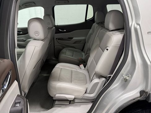 Used 2020 GMC Acadia SLT w/ LPO, Cargo Package image 42