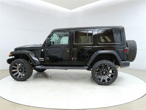 Used 2021 Jeep Wrangler Unlimited Sahara w/ Uconnect 4C Nav & Sound Group image 4