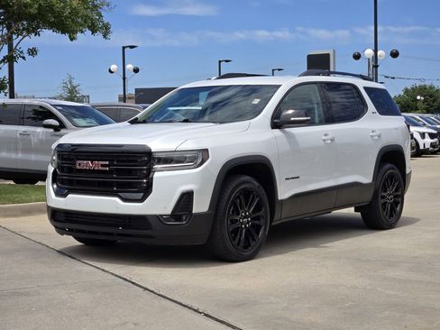 Used 2023 GMC Acadia SLT w/ Elevation Edition FWD image 2