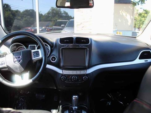 Used 2019 Dodge Journey GT image 30
