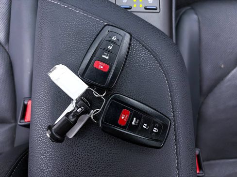 Used 2023 Toyota Camry XSE w/ Navigation Package FWD image 30