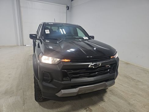 Used 2023 Chevrolet Colorado Trail Boss w/ Advanced Trailering Package image 2