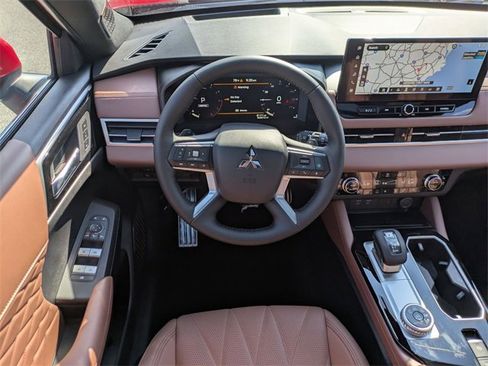 New 2025 Mitsubishi Outlander SEL image 30