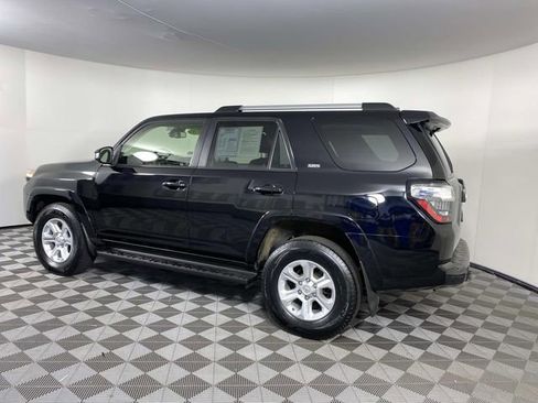 Used 2021 Toyota 4Runner SR5 AWD/4WD image 4