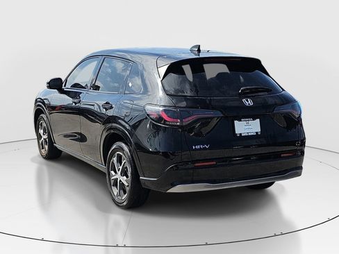 Certified 2024 Honda HR-V EX-L image 6