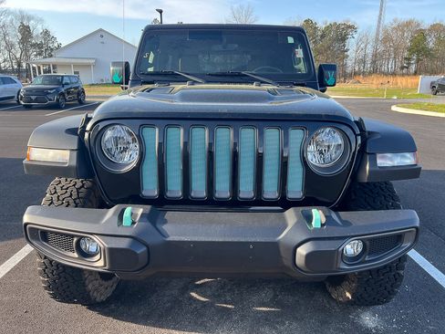 Used 2022 Jeep Wrangler Rubicon w/ Cold Weather Group image 10