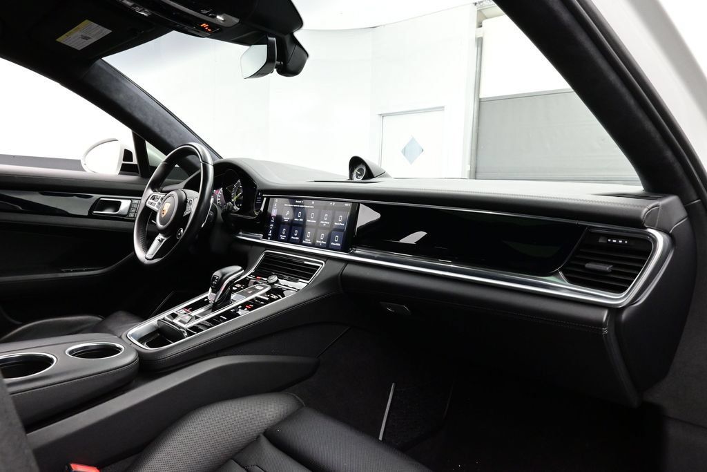Certified 2019 Porsche Panamera Turbo S w/ Premium Package Plus AWD/4WD image 19