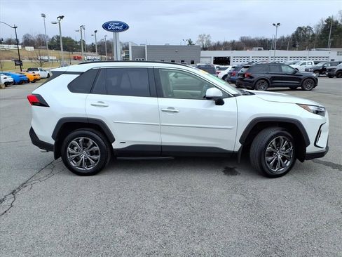 Used 2025 Toyota RAV4 Limited image 4