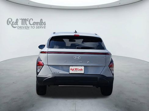New 2026 Hyundai Kona SE image 4