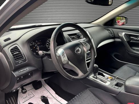 Used 2017 Nissan Altima 2.5 SV w/ Convenience Package FWD image 15