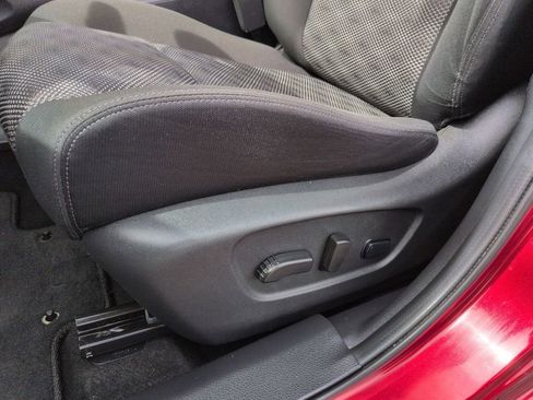 Used 2022 Nissan Rogue Sport SV image 12