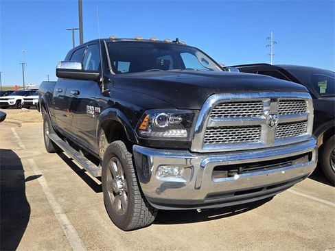 Used 2015 RAM 2500 Laramie w/ Convenience Group image 2