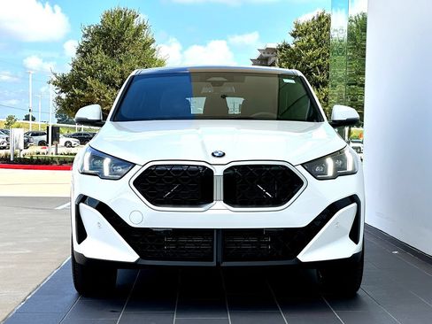 New 2026 BMW X2 xDrive28i w/ Technology Package AWD/4WD image 5