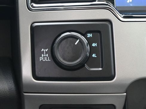 Used 2022 Ford F250 Lariat w/ Tremor Off-Road Package image 27