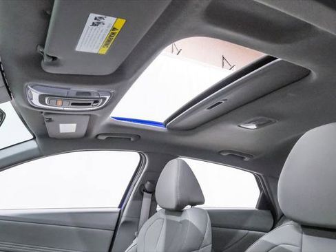 New 2026 Hyundai Elantra SEL Sport Premium FWD image 10