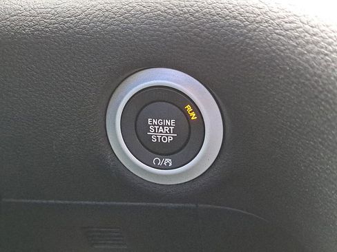 New 2026 Chrysler Pacifica Select w/ S Appearance Package image 23