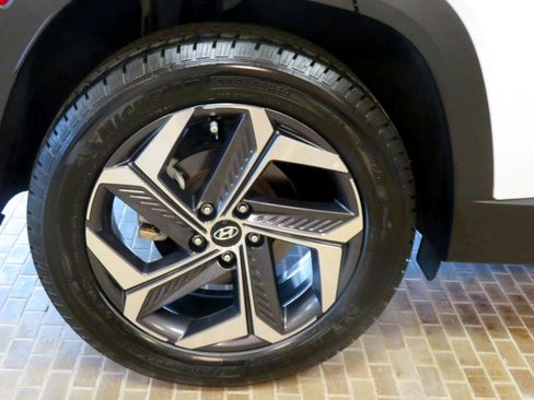 Used 2022 Hyundai Tucson SEL w/ Cargo Package image 9