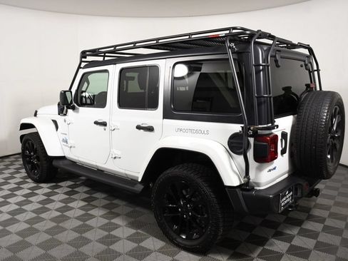 Used 2021 Jeep Wrangler Unlimited Sahara w/ Cold Weather Group AWD/4WD image 3